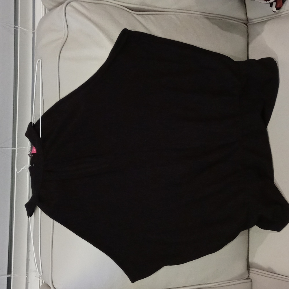 Vince camuto black top
